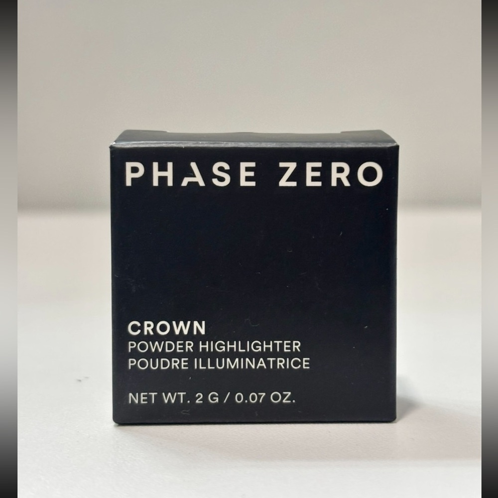 Phase Zero Crown Powder Highlighter - Gold - Picture 3 of 7